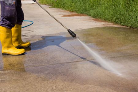 When should you schedule driveway cleaning to keep concrete looking its best