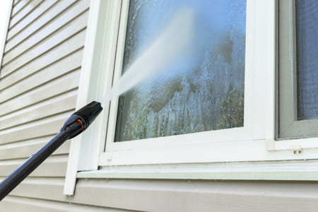 Window Cleaning Done Right: What to Expect From a Professional Service